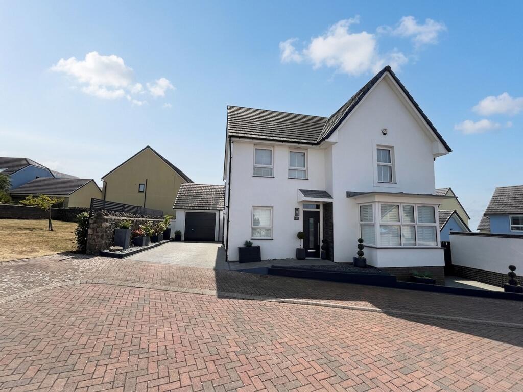 Main image of property: 40 Crompton Way, Ogmore By Sea, Vale of Glamorgan CF32 0QF