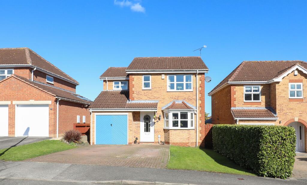 Main image of property: Batesquire, Sothall, S20