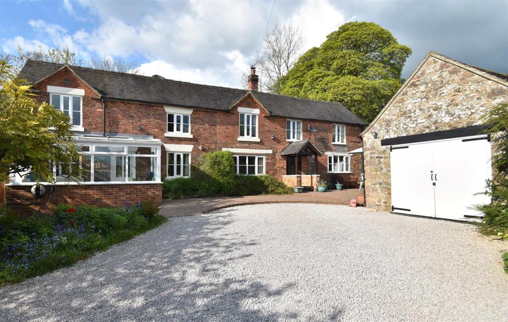 4-bed detached on Cherry Cottage, Hulland Village, Ashbourne, £750,000