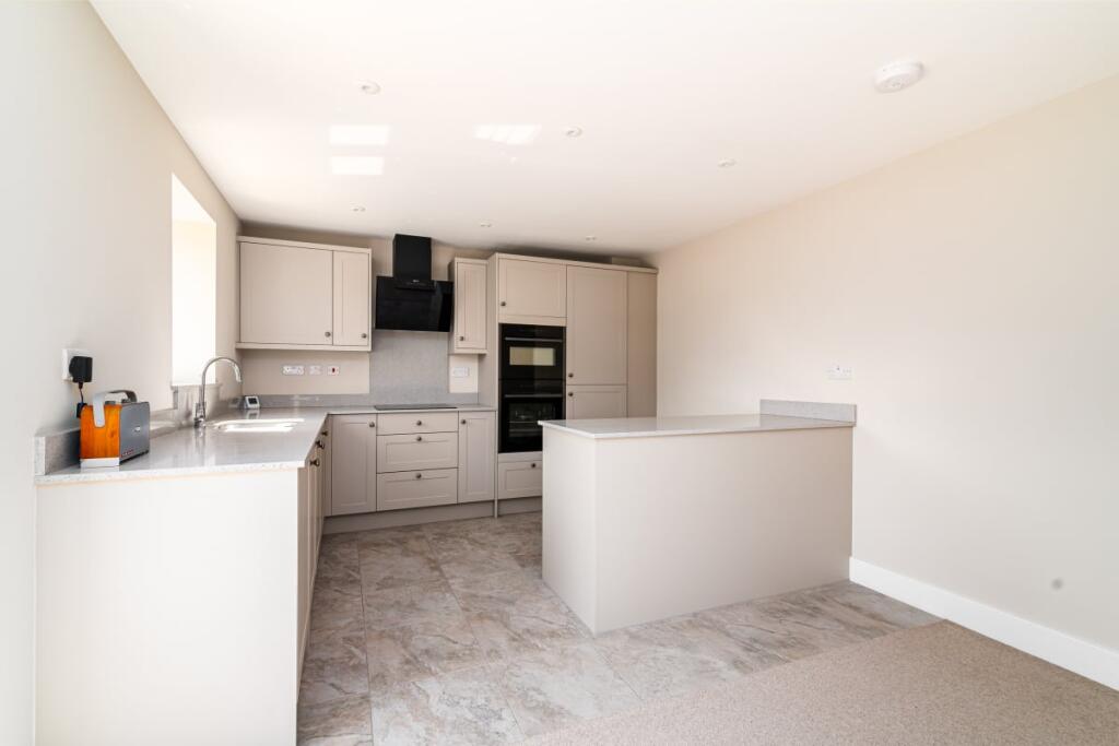 House in Harborough, North Kilworth - More