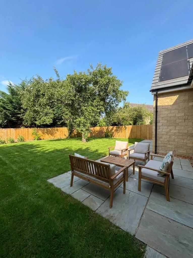 House in Long Buckby - View 4
