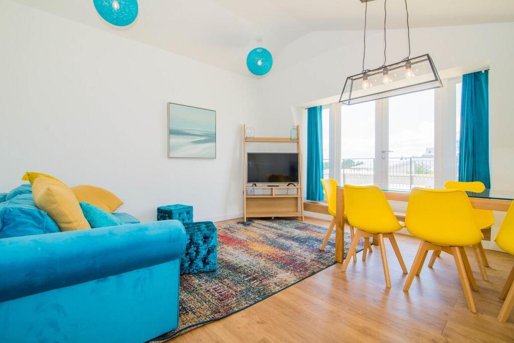 Main image of property: Kew Bridge Road, 
Brentford, TW8