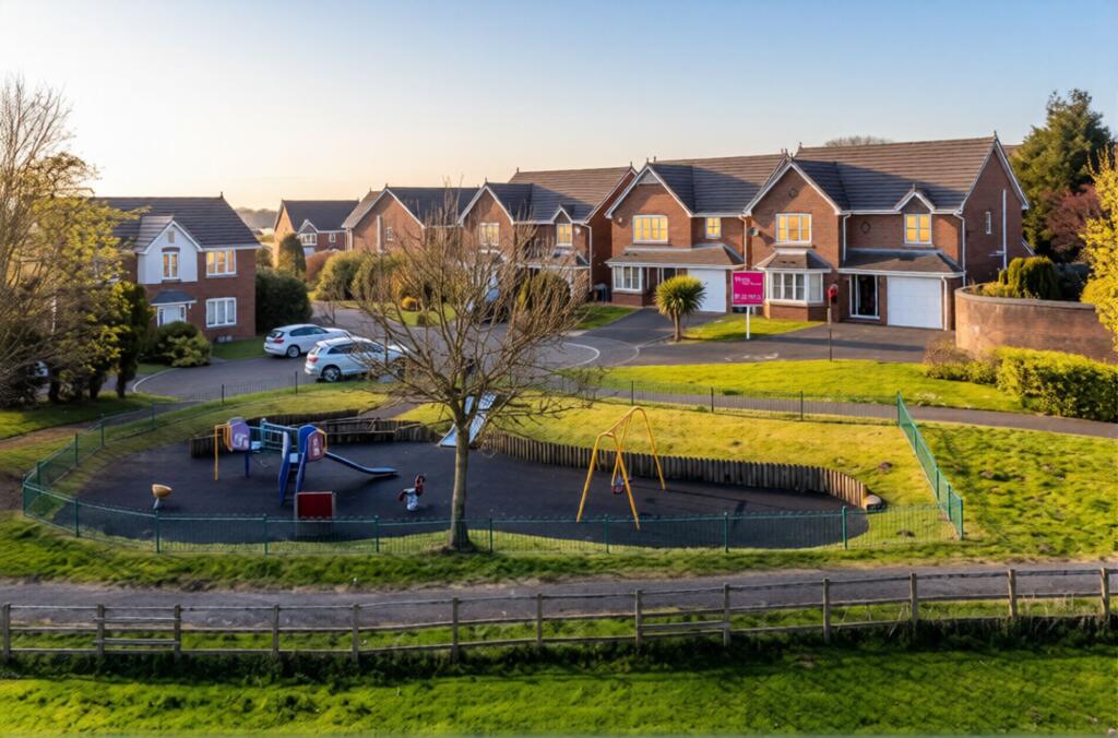 Delph Way, Whittle-Le-Woods, PR6 photo 4