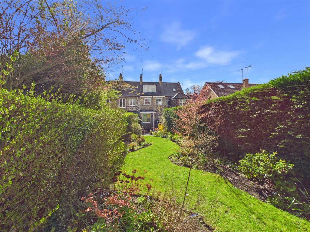 House in Hull - View 4