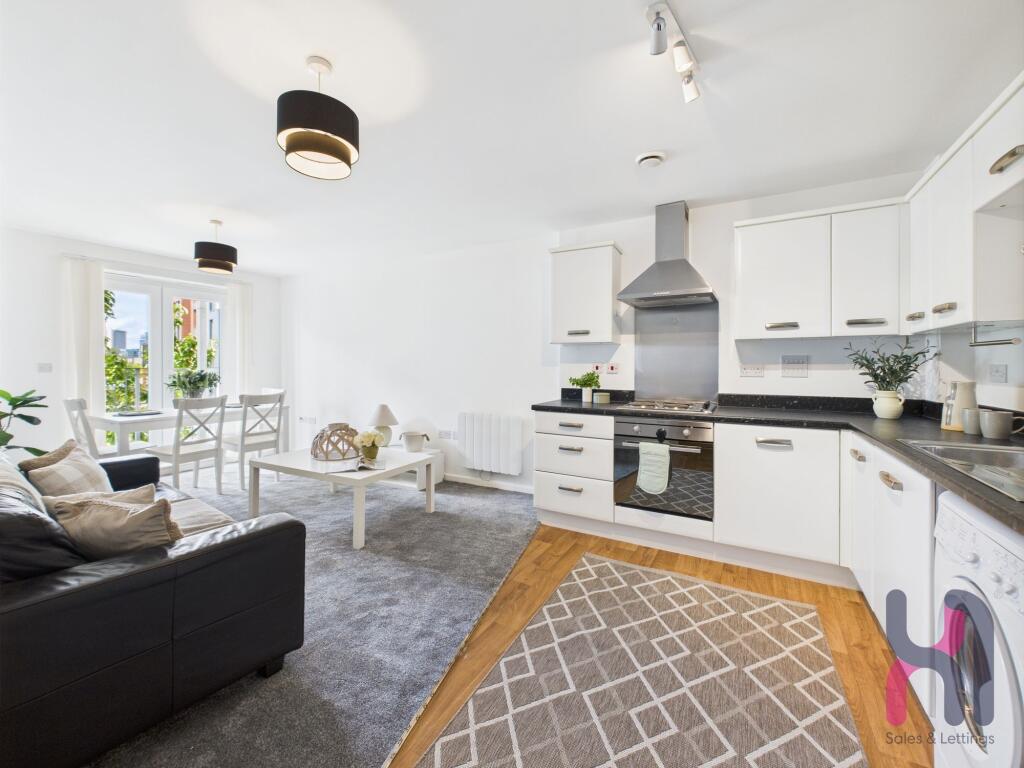 Apartment in Manchester - View 3