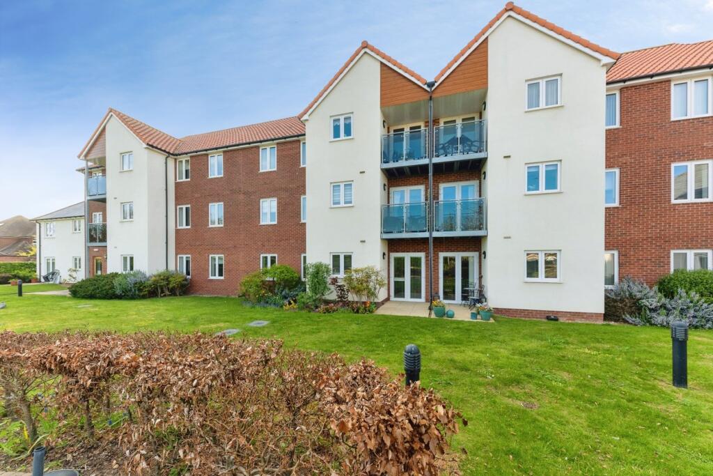 Main image of property: Taylors Avenue, Cleethorpes, DN35