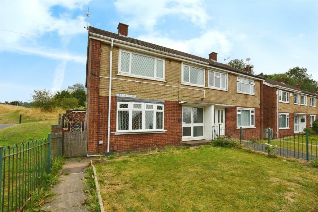 3-bed semi-detached on Hardy Road, Scunthorpe, £117,500