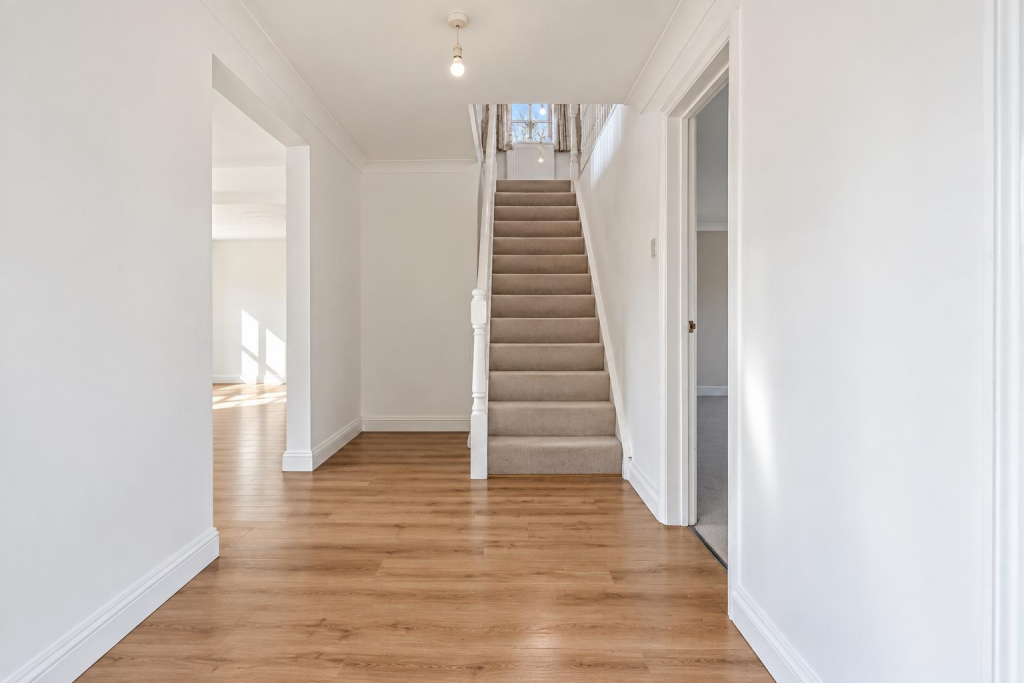 House in Stroud, Leonard Stanley - View 5