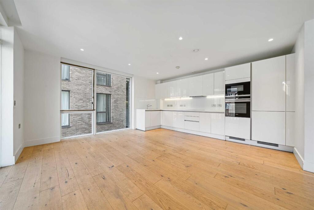 Main image of property: West Row, Ladbroke Grove, W10
