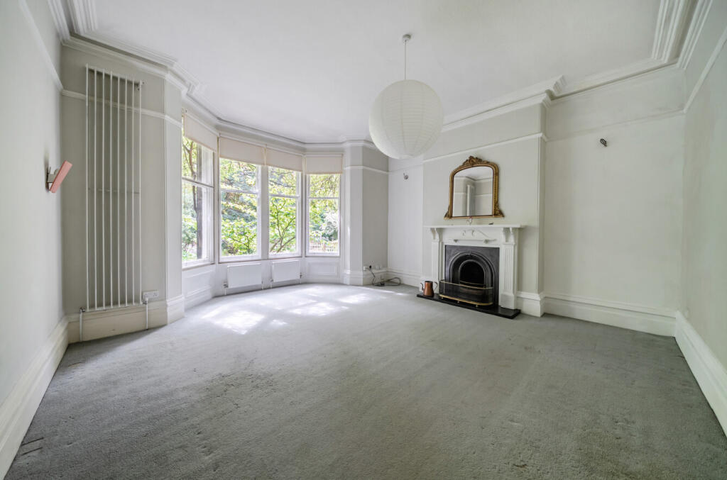 House in Leeds, Headingley Hill, Meanwood - View 2