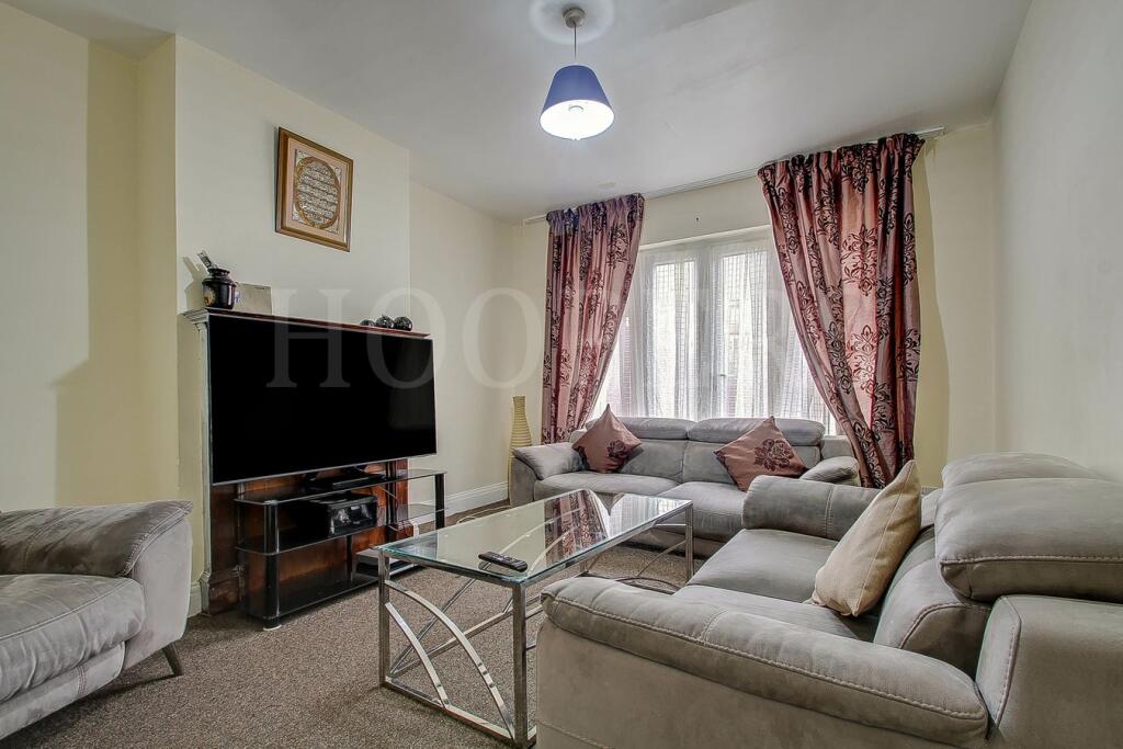 Alder Grove, London, NW2 photo 2
