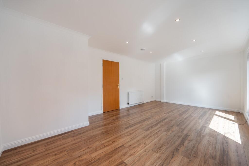 Apartment in Glasgow - View 3