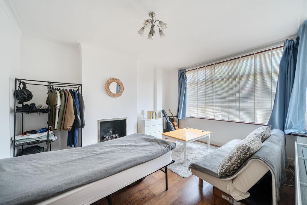 Aylesford Avenue, Beckenham, BR3 - View 6