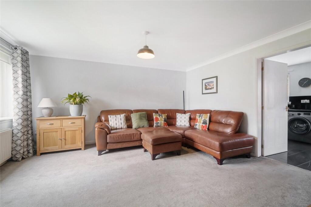 House in Glasgow, South Lanarkshire - View 5