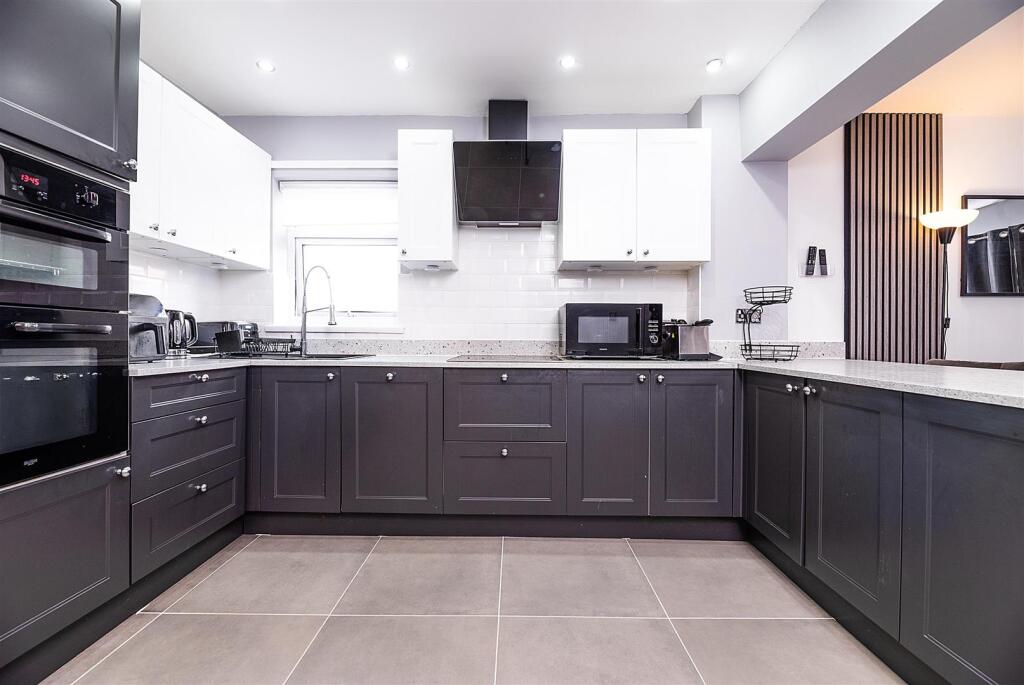 House in Nottingham - View 2
