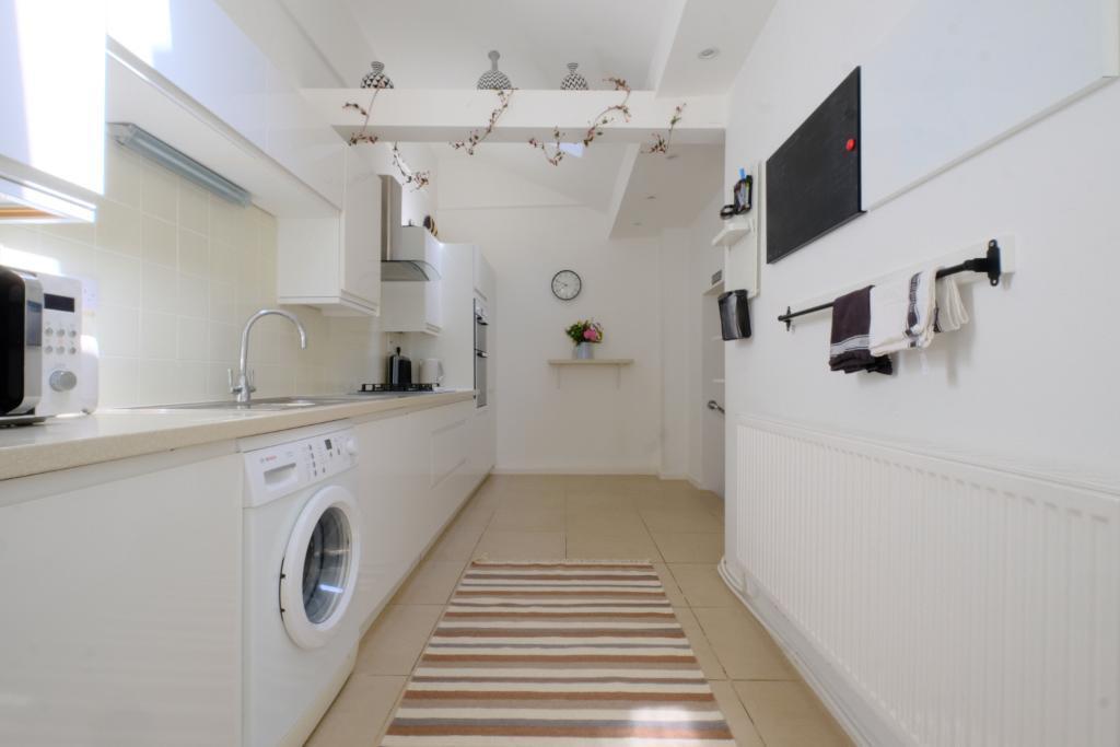 St Ann's Road, Great Malvern, Worcestershire, WR14 4RG photo 4