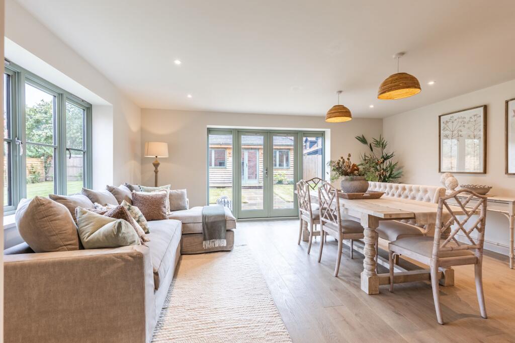 Substantial Chain Free Home with Detached Garden Room in Blakeney photo 2