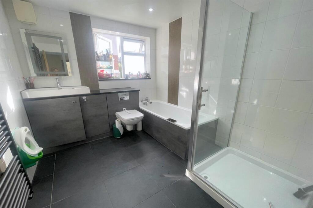 Apartment in Brighton - View 4