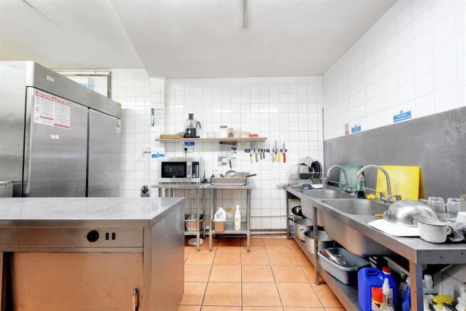 Kitchen_4.jpeg
