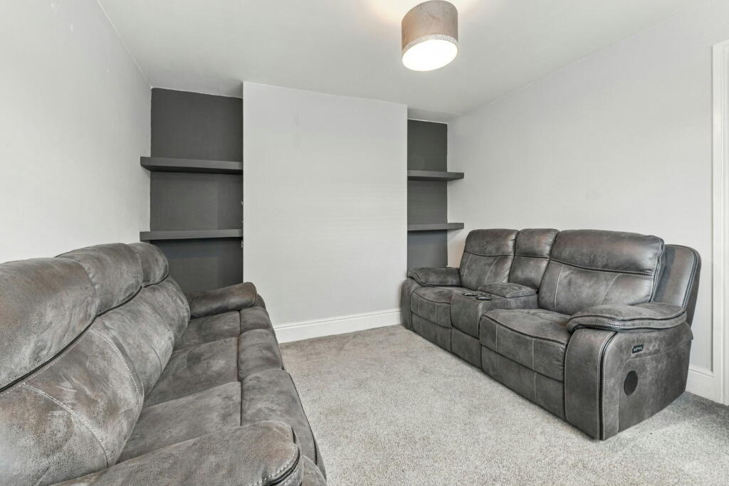 House in Leeds - View 5