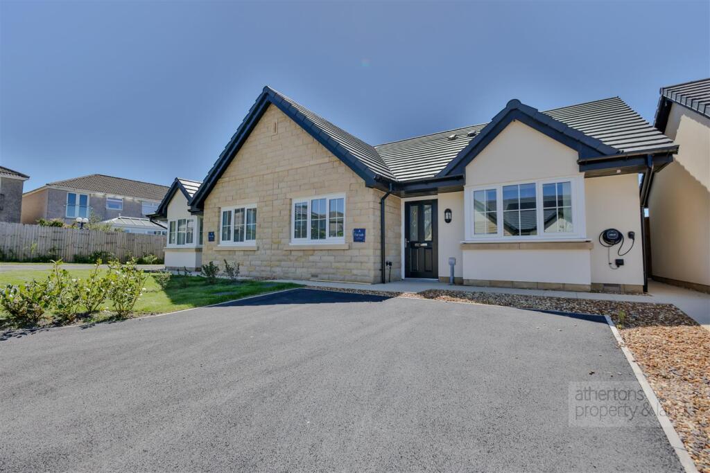 2-bed semi-detached on Ribblesdale, Worsthorne, £195,000