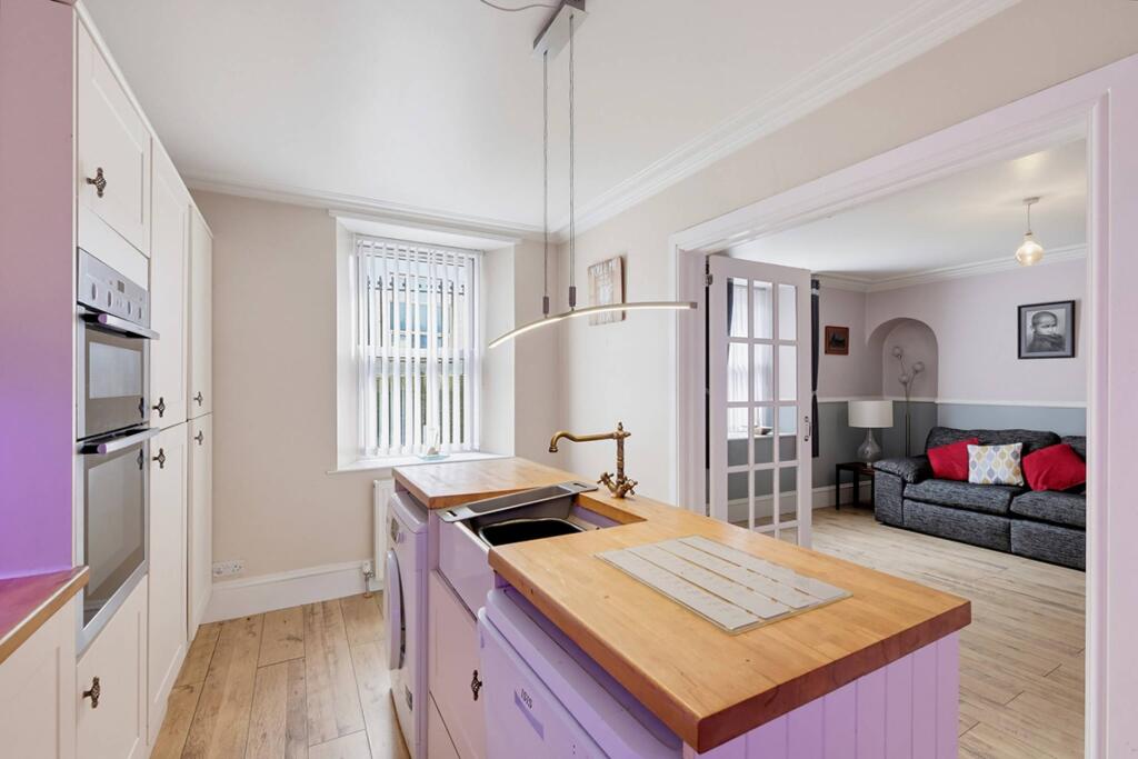Apartment in Aberdeen - More