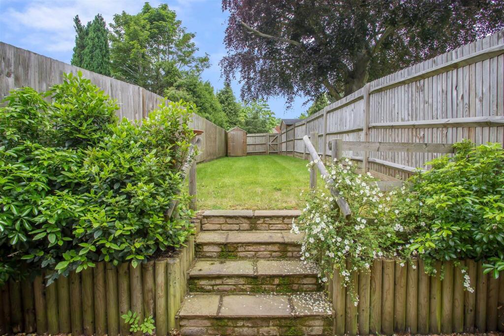 House in Redhill - View 3
