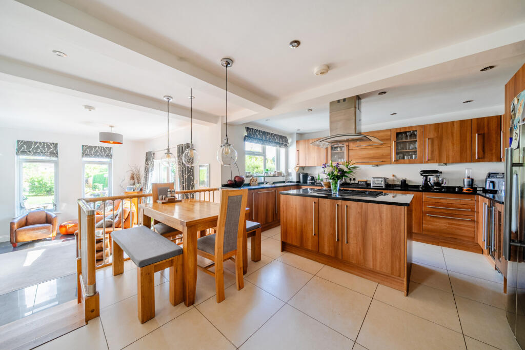 House in East Hampshire, Bramshott and Liphook - View 3