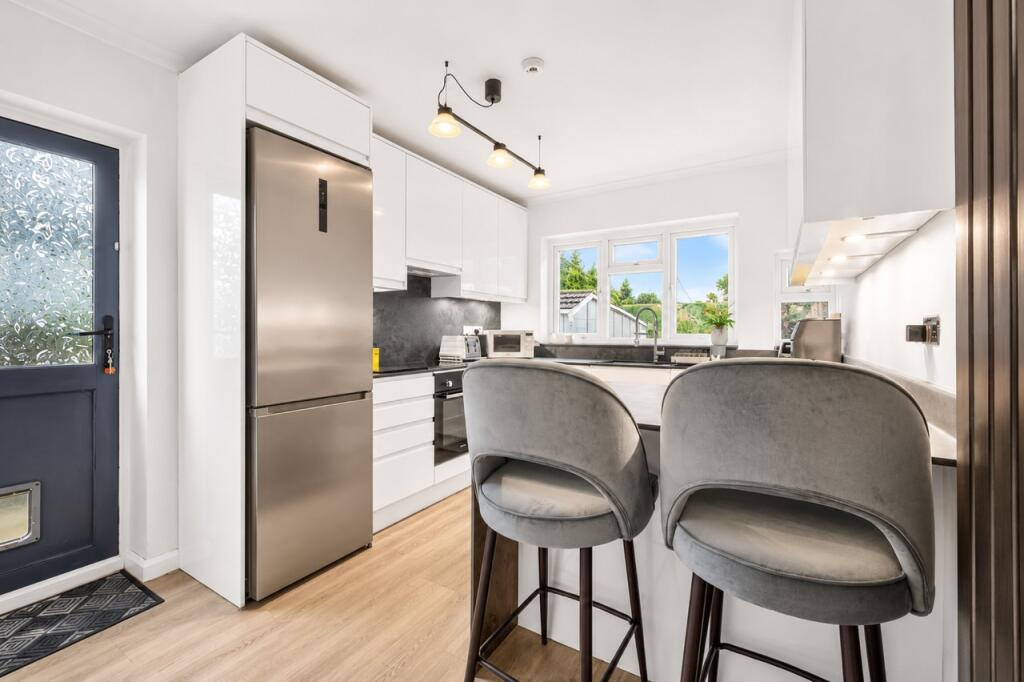 House in St Albans, Waterdale, St Stephen - More