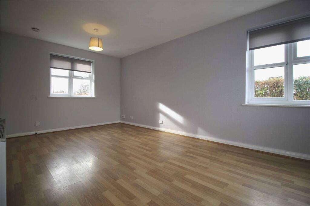 Main image of property: Kingsway Court, 5 Burrough Gardens, Liverpool, L3
