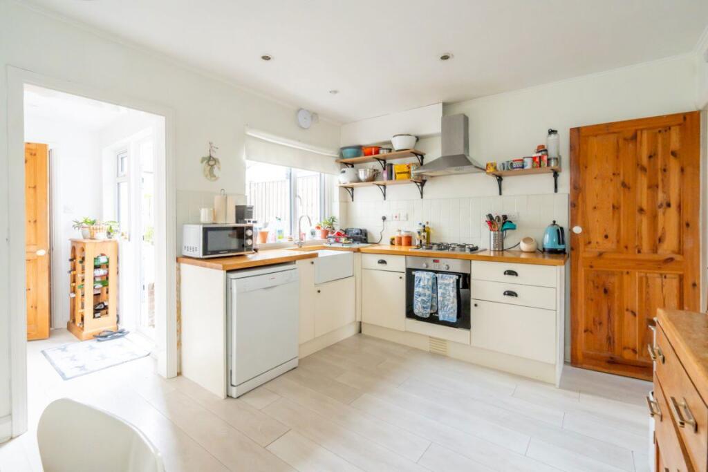 House in Portsmouth - View 5