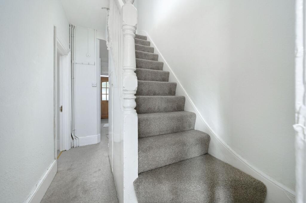 House in Brighton - View 5