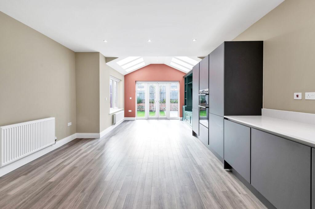 House in East Hertfordshire, Café Field, Standon - View 5