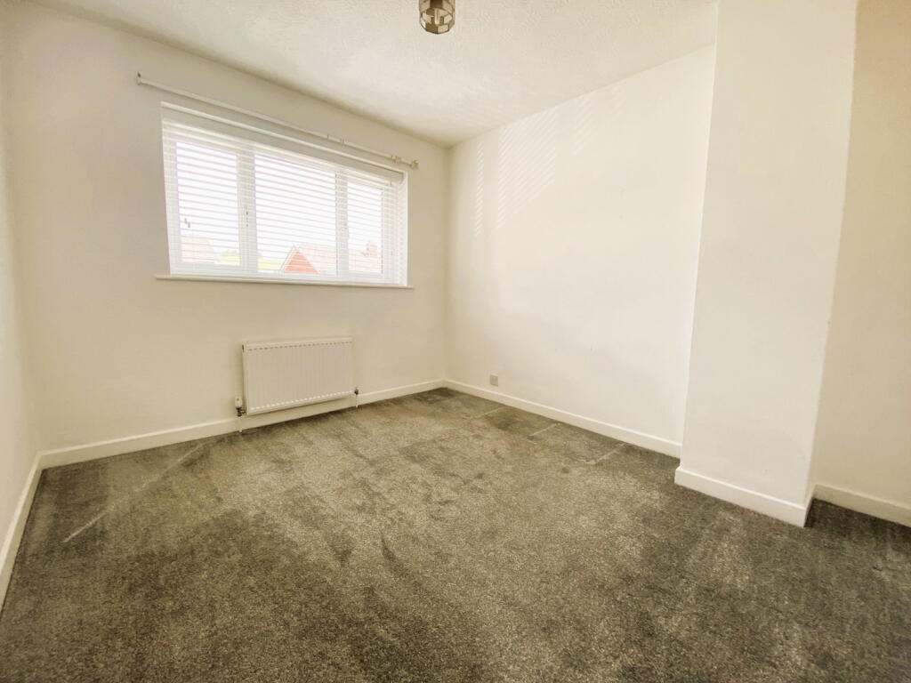 House in Oldham, Greater Manchester - More