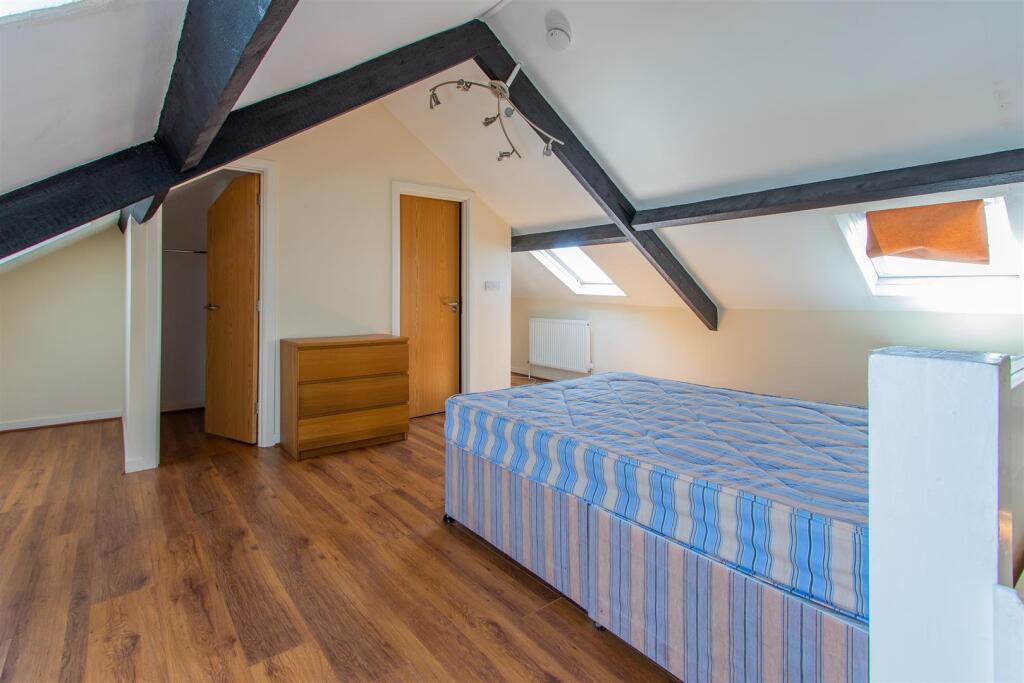 Richmond Crescent, Roath - View 5
