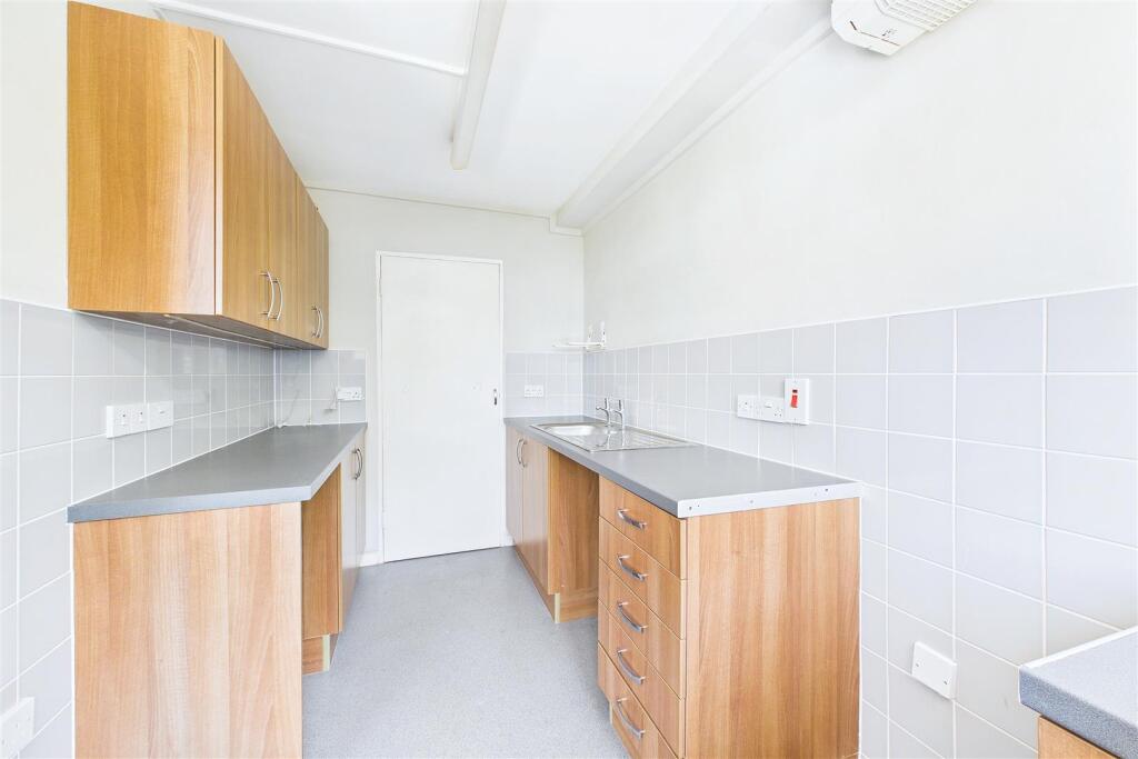 Apartment in Clevedon, Walton Park - View 4