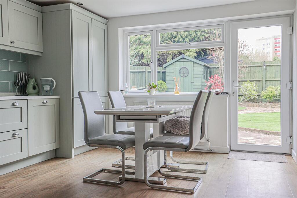House in Dacorum, Leverstock Green - View 5