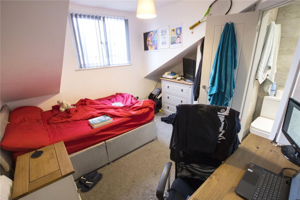 5 bedroom house for rent