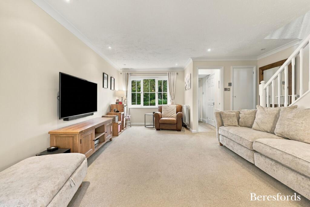 House in Basildon, Billericay - View 4