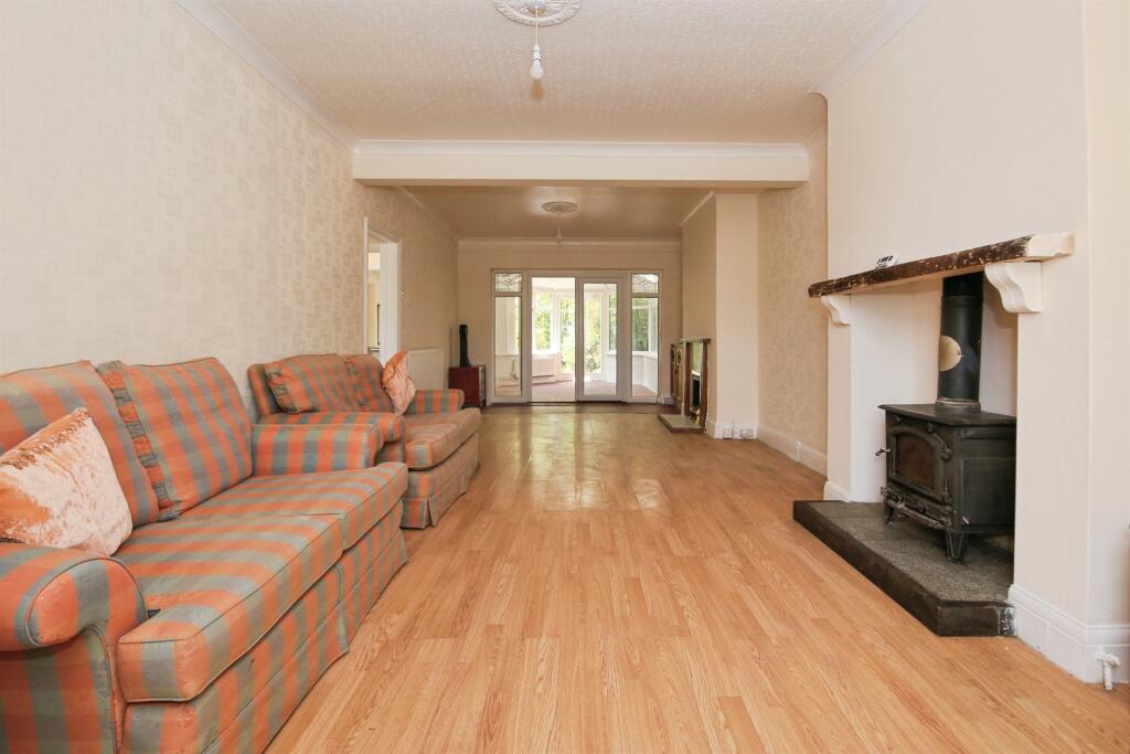 House in Huntingdonshire, Farcet - More