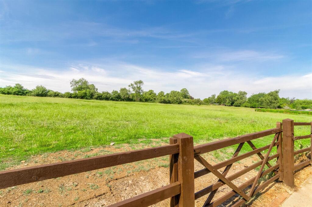 Bridle Road, Hannington - View 6