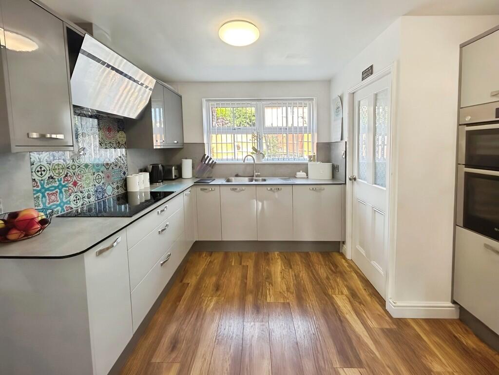 Larch Court , Gainsborough photo 3