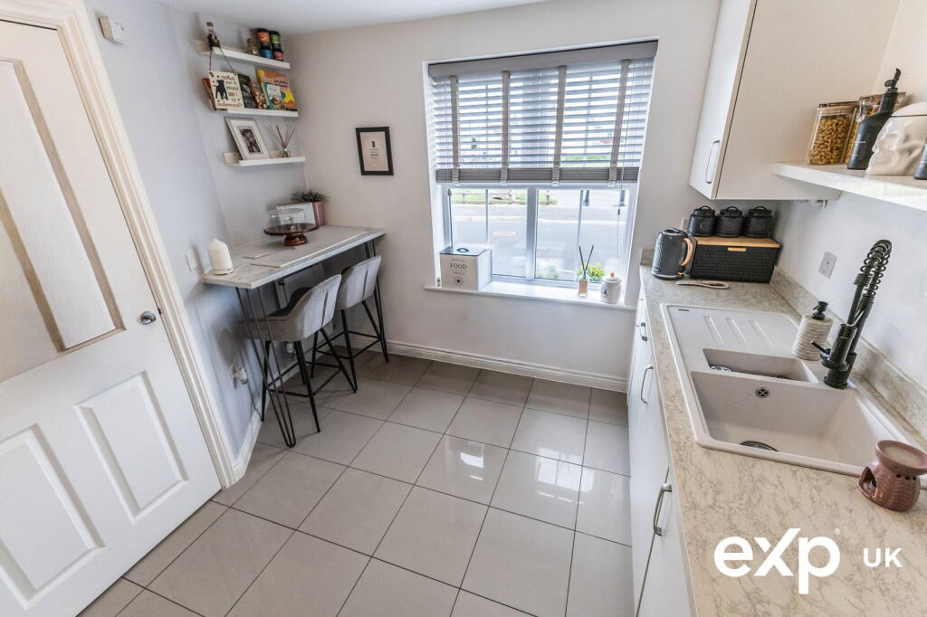 House in Newark and Sherwood, Rainworth - More