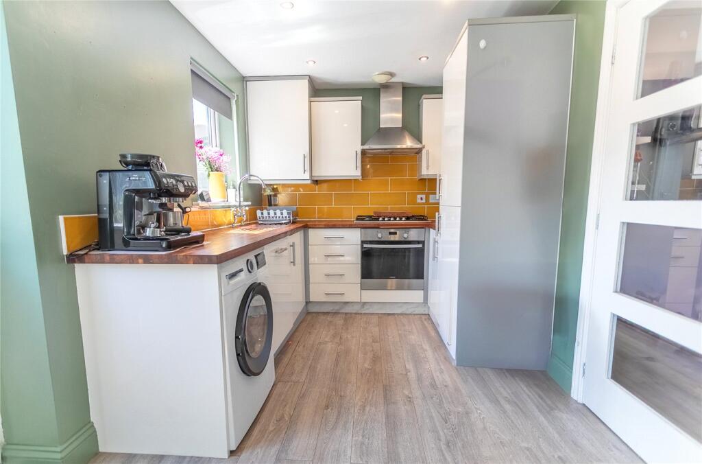 Avoncliffe Close, Rochdale, Greater Manchester, OL11 photo 3