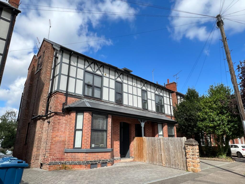 Main image of property: Flat 3, H- Henry Road, West Bridgford, Nottingham