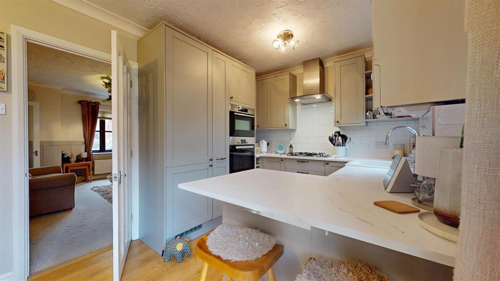 House in Milton Keynes, Monkston, Kents Hill, Monkston and Brinklow - More
