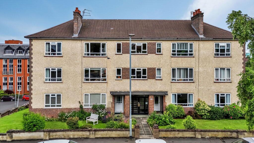 Main image of property: 0/2, 318 Churchill Drive, Broomhill, Glasgow, G11 7HD