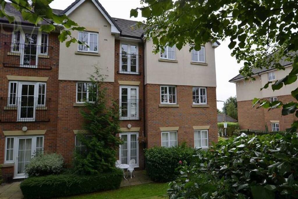 2-bed flat on St Gregory's House, Addison Court, Centre Drive, Epping, CM16, £1,550/mo