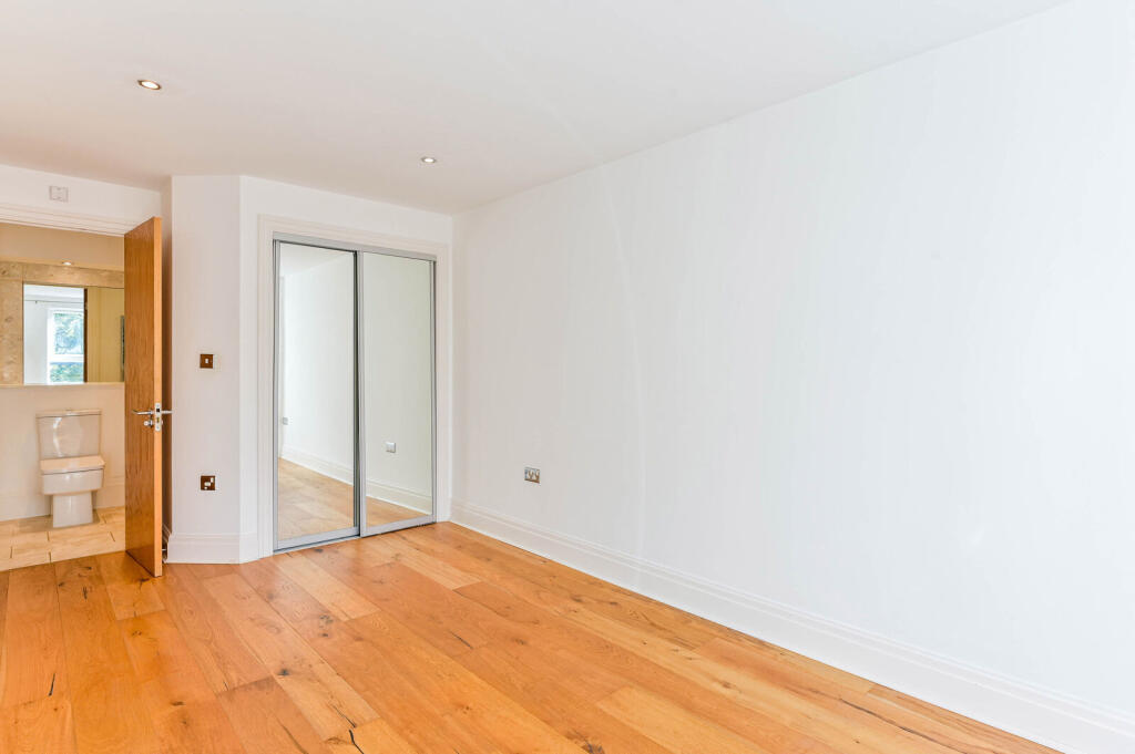 Apartment in London, Royal Borough of Kingston upon Thames - View 5