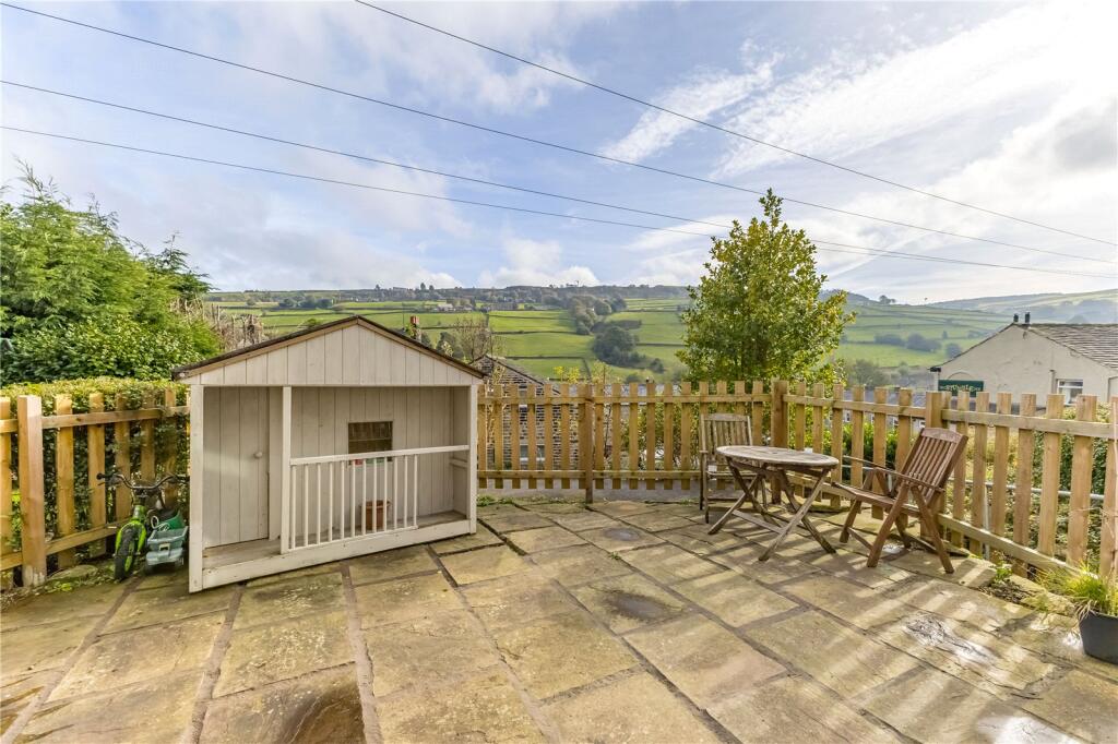Fairfields Road, Hinchliffe Mill, Holmfirth, HD9 - View 4